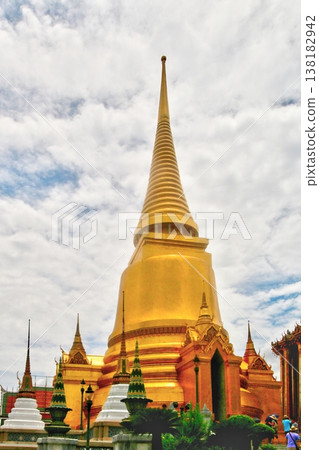 Bangkok temples HDR 138182942