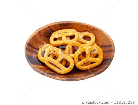 Pretzels on a plate [White background, cutout] 138183258