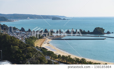 和歌山縣:橋具岩和橋具海灘/海岸風光【紀伊熊野國立公園】串本町 和歌山縣:橋具岩和橋具海灘/海岸風光【紀伊熊野國立公園】串本町 138185864