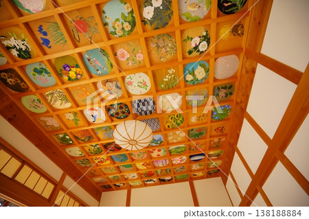 京都正壽院-客殿天花板上的心型窗壁畫 京都正壽院-客殿天花板上的心型窗壁畫 138188884