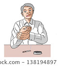 一幅插圖，描繪了一名男子在吸煙時中風的情景。 138194897