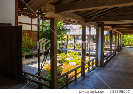 【京都風景】南禪寺(3)六界庭園,象徵輪迴轉世的警示 【京都風景】南禪寺(3)六界庭園,象徵輪迴轉世的警示 138196097