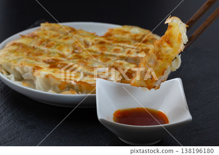 Pan-fried gyoza 138196180