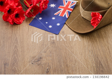 Australian anzac day commemoration with poppies and slouch hat 138196642
