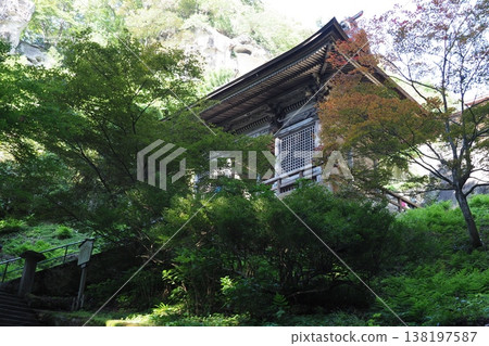 Mountain temple 138197587