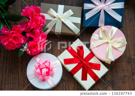 Many gifts Many gifts 138197743