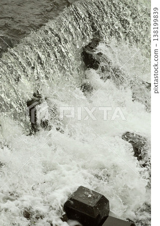 河川洪水和水位上升 138199839