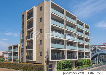 High-rise apartment buildings and a refreshing blue sky High-rise apartment buildings and a refreshing blue sky 138207545