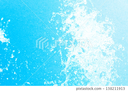 噴泉水滴特寫,與淺藍色紙張合成 噴泉水滴特寫,與淺藍色紙張合成 138211913