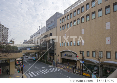 The station building and station complex of Ashiya Station on the JR Tokaido Line (Kobe Line) (Funato-cho, Ashiya City, Hyogo Prefecture) 138212079
