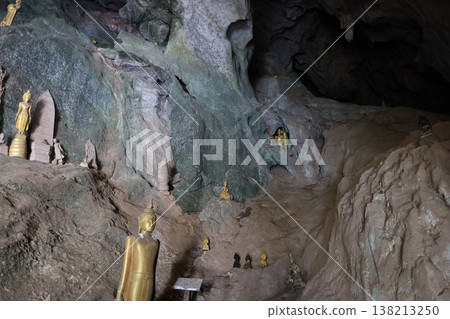 帕烏洞穴內部 [寮國瑯勃拉邦] 138213250
