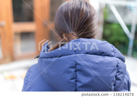 女子 138214878