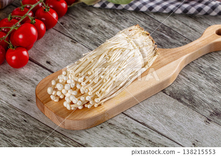 Raw organic fresh enoki mushrooms 138215553