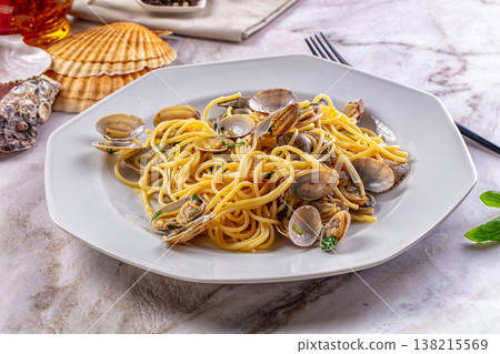 Italian pasta spaghetti with vongole Italian pasta spaghetti with vongole 138215569