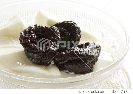 Dried plum Dried plum 138217521