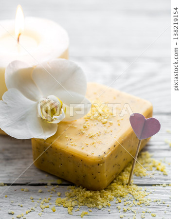 SPA still life 138219154