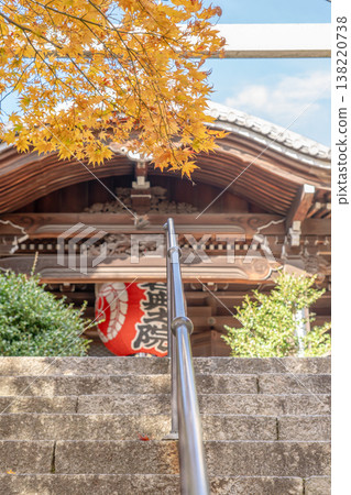 京都府長岡京市西山柳屋觀音寺院內（奧之院）的秋葉。 138220738