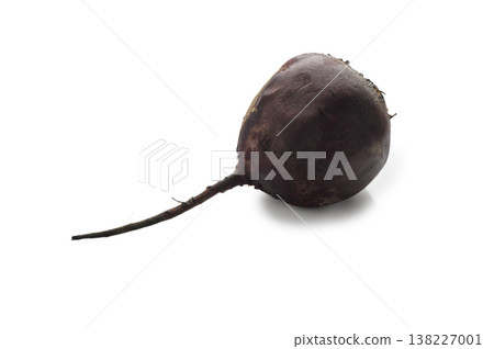 Boiled beetroot isolated on white background 138227001