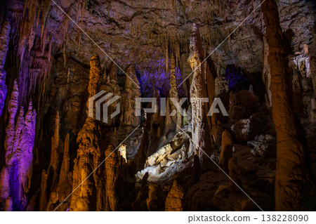 Spectacular limestone caves in Okinawa, Japan Spectacular limestone caves in Okinawa, Japan 138228090