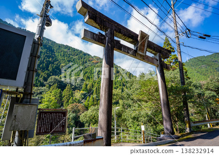 Torii gate of Hayakawa Shrine (Saito City) Torii gate of Hayakawa Shrine (Saito City) 138232914