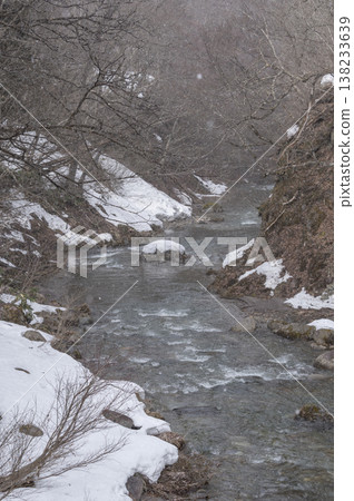 南會津町西根川的冬末景色 南會津町西根川的冬末景色 138233639