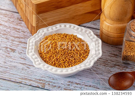 Raw dry aroma flavour mustard seeds 138234593