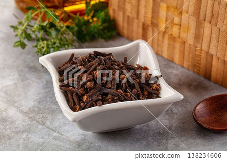 Dry cloves buds aromatic flavor 138234606