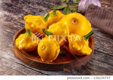 Ripw organic yellow fresh patissons Ripw organic yellow fresh patissons 138234747