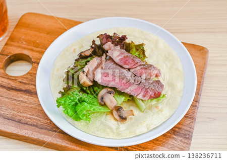 tortilla tortilla 138236711