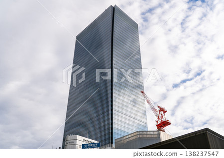 TOFROM Yaesu Tower, a mixed-use commercial skyscraper, is directly connected to Tokyo Station. 138237547
