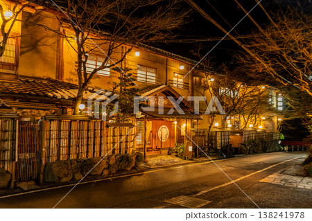 Night view of a traditional Japanese restaurant near Kifune Shrine in Kyoto, Japan 138241978