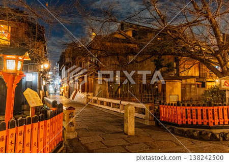 日本京都祇園白川夜景 - 辰巳橋 138242500