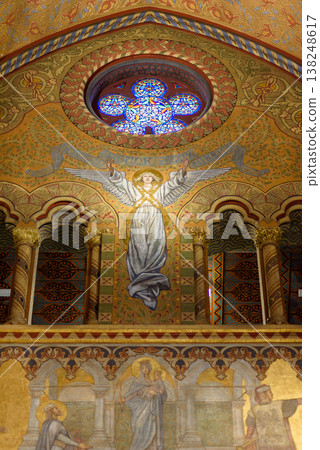 Richly decorated interior of Matthias church in Buda Castle in Budapest, Hungary Richly decorated interior of Matthias church in Buda Castle in Budapest, Hungary 138248617