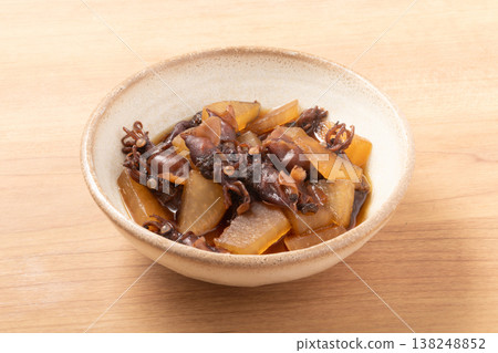 Firefly squid and daikon radish simmered in soy sauce Firefly squid and daikon radish simmered in soy sauce 138248852