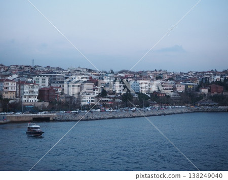 Sunset in Istanbul and the scenery of the strait: Turkish cities and waterfront scenes Sunset in Istanbul and the scenery of the strait: Turkish cities and waterfront scenes 138249040
