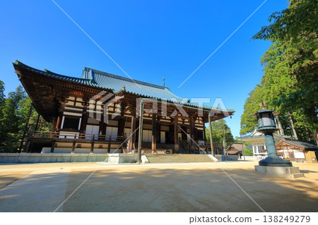 [和歌山縣]晴天高野山團上伽藍的近藤 138249279