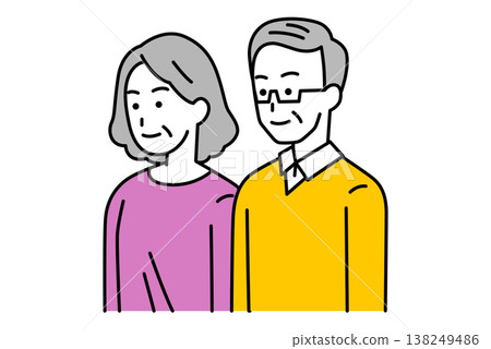 一對老年夫婦目視前方。 一對老年夫婦目視前方。 138249486