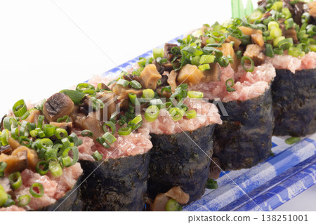 Torogakko Gunkan (minced tuna sushi) Torogakko Gunkan (minced tuna sushi) 138251001