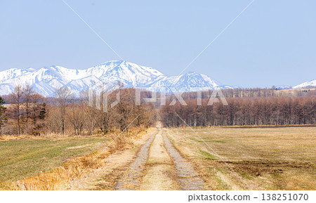 A simple, unassuming landscape in Nakashibetsu, Hokkaido, in early spring, slightly shrouded in mist. A simple, unassuming landscape in Nakashibetsu, Hokkaido, in early spring, slightly shrouded in mist. 138251070