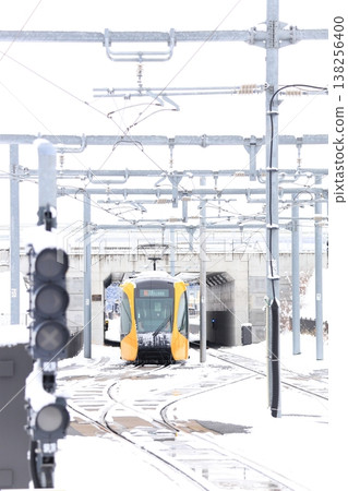 Utsunomiya Hiraishi Station "Light Rail and Snow Scenery" Utsunomiya Hiraishi Station "Light Rail and Snow Scenery" 138256400