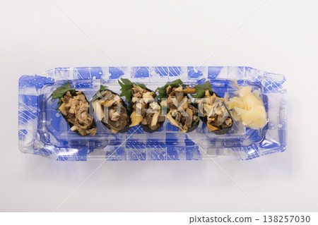 Abalone sushi 138257030