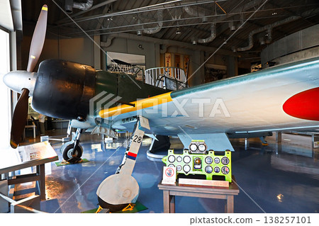 Scenery from the Tachiarai Peace Memorial Museum in Fukuoka Prefecture: Japan's famous aircraft, the Imperial Japanese Navy's Zero fighter. Scenery from the Tachiarai Peace Memorial Museum in Fukuoka Prefecture: Japan's famous aircraft, the Imperial Japanese Navy's Zero fighter. 138257101