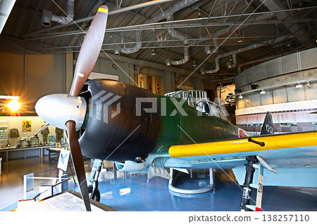 Scenery from the Tachiarai Peace Memorial Museum in Fukuoka Prefecture: Japan's famous aircraft, the Imperial Japanese Navy's Zero fighter. Scenery from the Tachiarai Peace Memorial Museum in Fukuoka Prefecture: Japan's famous aircraft, the Imperial Japanese Navy's Zero fighter. 138257110