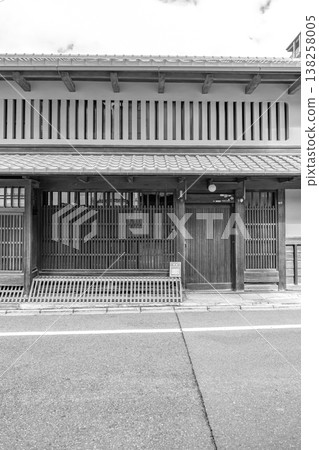 重要文化財產:杉本家宅,京都町屋(有凸窗、平窗、狗柵欄窗和防蟲窗)-京都文化與傳統-報紙雜誌供稿 重要文化財產:杉本家宅,京都町屋(有凸窗、平窗、狗柵欄窗和防蟲窗)-京都文化與傳統-報紙雜誌供稿 138258005
