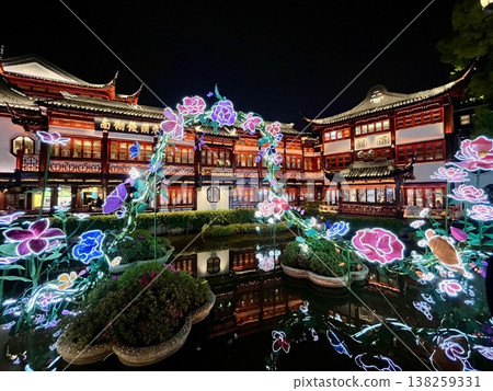 豫園夜景燈火通明 138259331