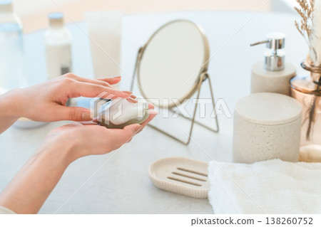 Woman's hands lathering soap (cleansing, face washing) 138260752