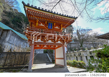 [Nara] At Tsubosaka-dera Temple, the annual Hina Mandala Festival is a fun event where you can enjoy searching for interesting Hina dolls. 138261482