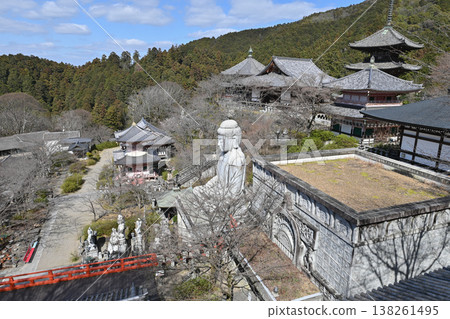 【奈良】在坪坂寺，一年一度的雛曼陀羅祭是有趣的活動，您可以在這裡尋找有趣的雛人偶。 138261495