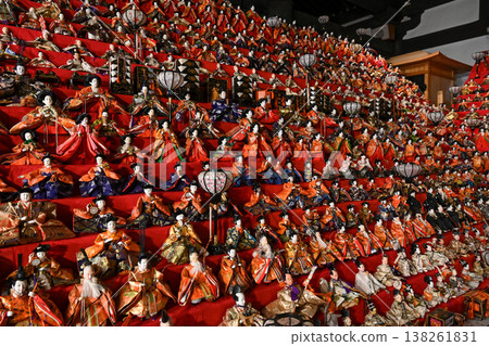 【奈良】在坪坂寺，一年一度的雛曼陀羅祭是有趣的活動，您可以在這裡尋找有趣的雛人偶。 138261831