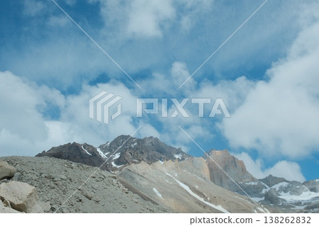 [Patagonia] Mirador Las Torres Base 138262832